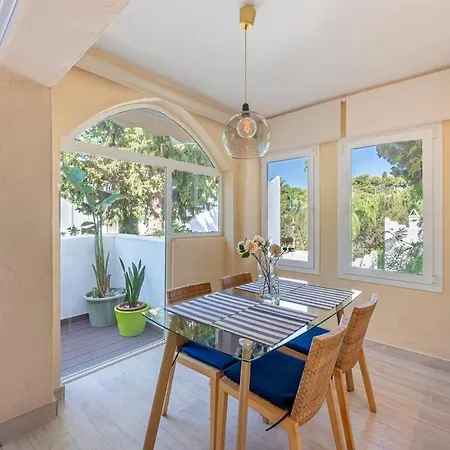 Quiet Near The Beach, With Pool And Garden