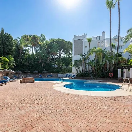 Quiet Near The Beach, With Pool And Garden Apartment Marbella