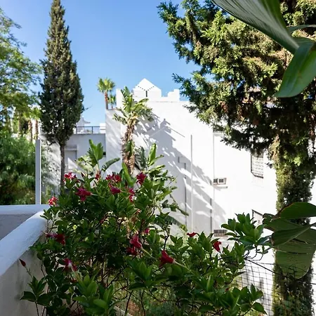 Quiet Near The Beach, With Pool And Garden Marbella
