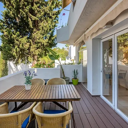 Apartment Quiet Near The Beach, With Pool And Garden *