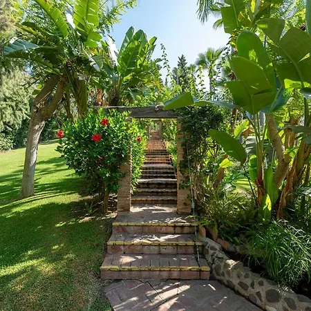 Quiet Near The Beach, With Pool And Garden *